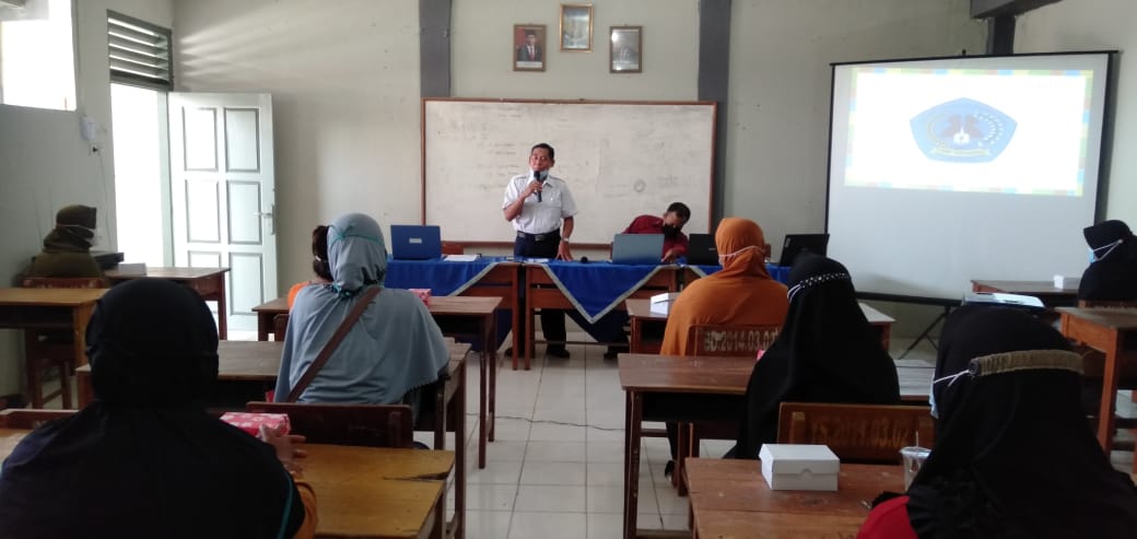 Kegiatan Parenting SMP Wahidin Kota Cirebon